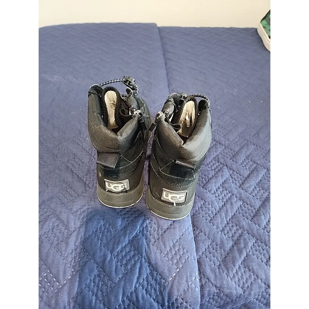 UGG KIDS TURLOCK WP BLACK BOOTS SIZE: 3K STYLE: 1103505K